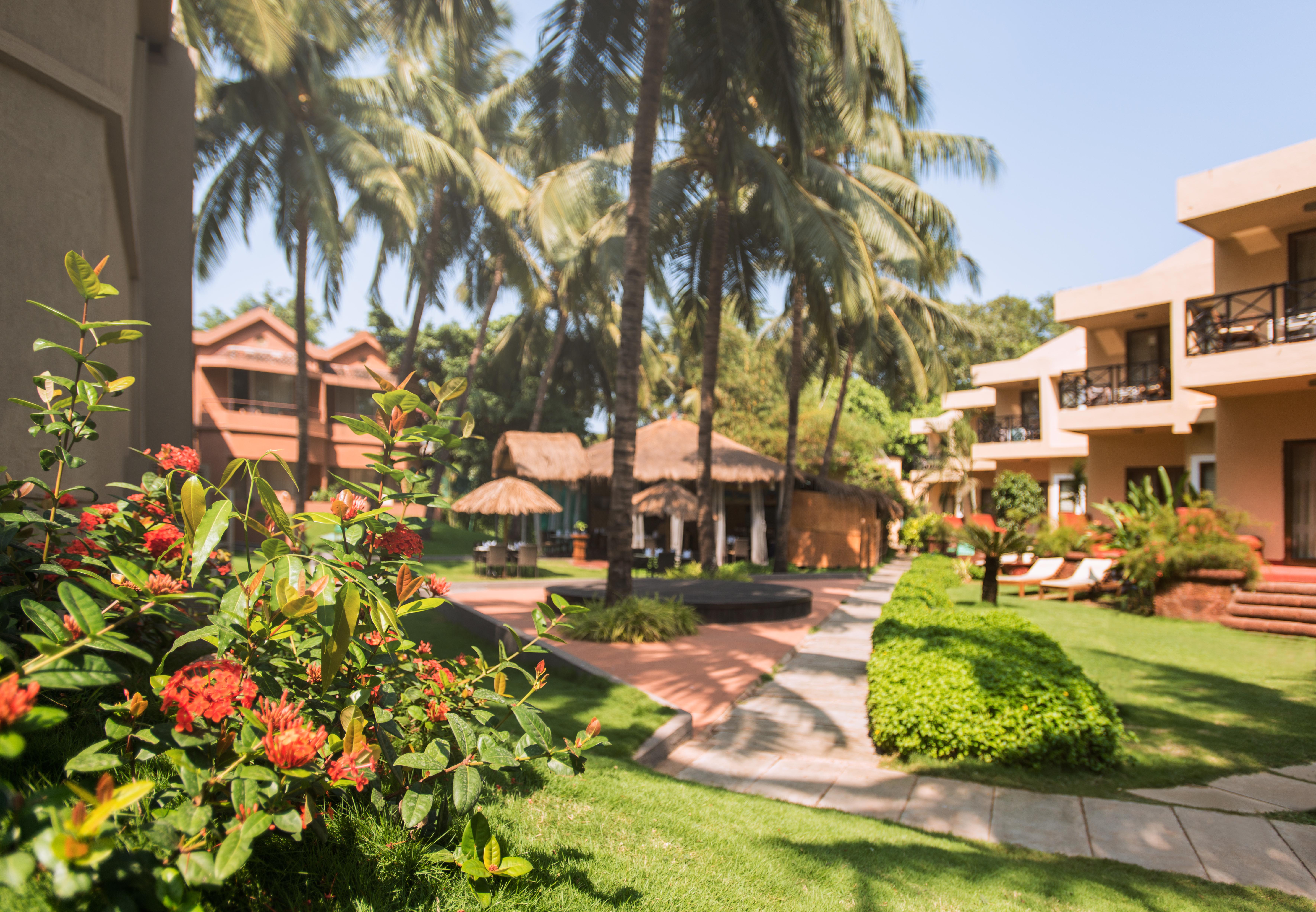 Whispering Palms Beach Resort Candolim Εξωτερικό φωτογραφία