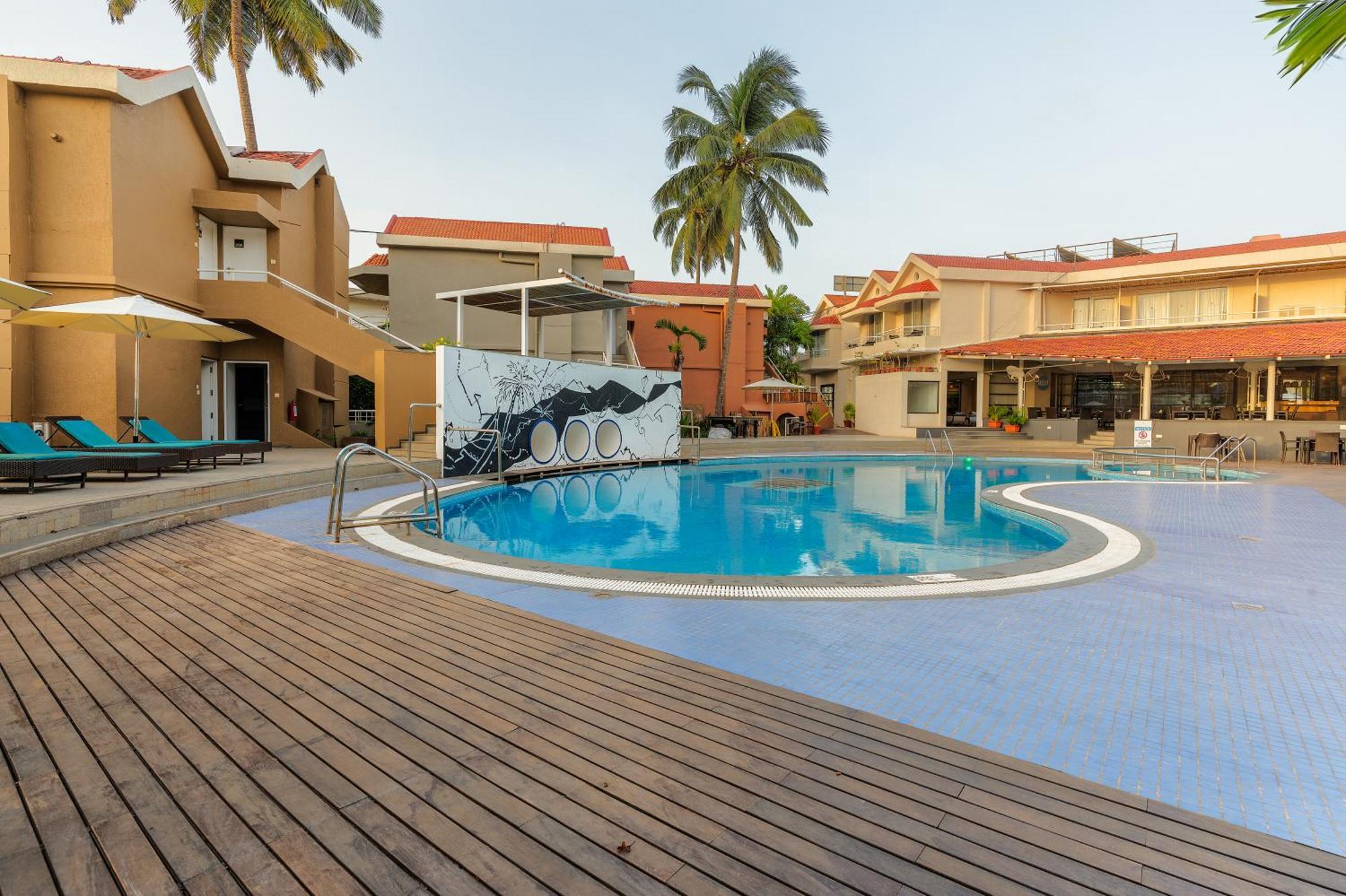 Whispering Palms Beach Resort Candolim Εξωτερικό φωτογραφία