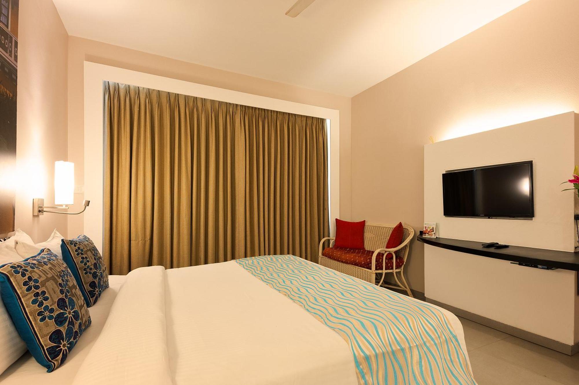 Whispering Palms Beach Resort Candolim Εξωτερικό φωτογραφία